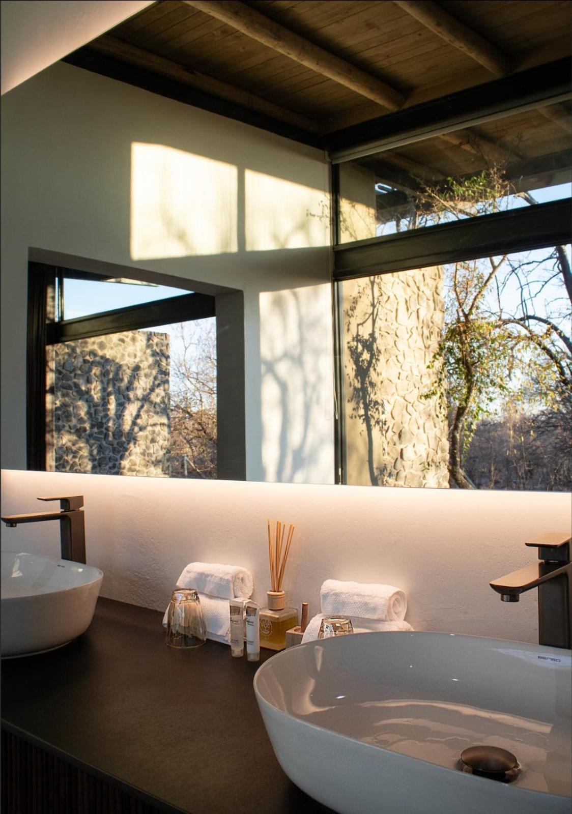 Umoya Safari Lodge Matlhagame Eksteriør bilde